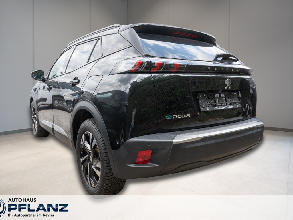 Peugeot e-2008