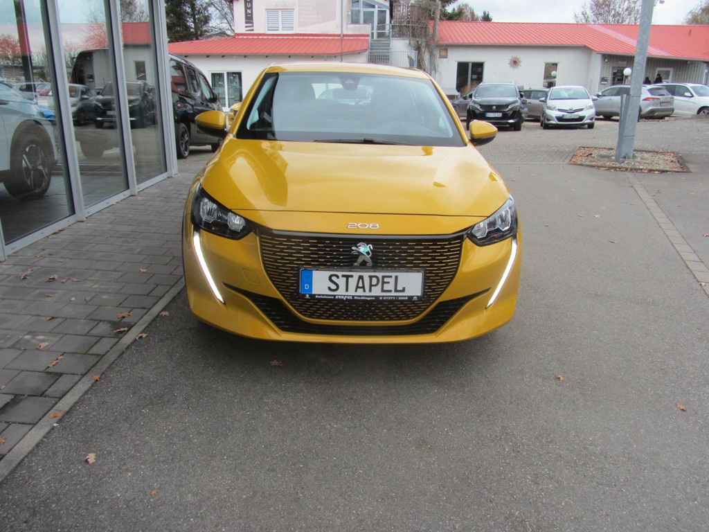 Peugeot e-208
