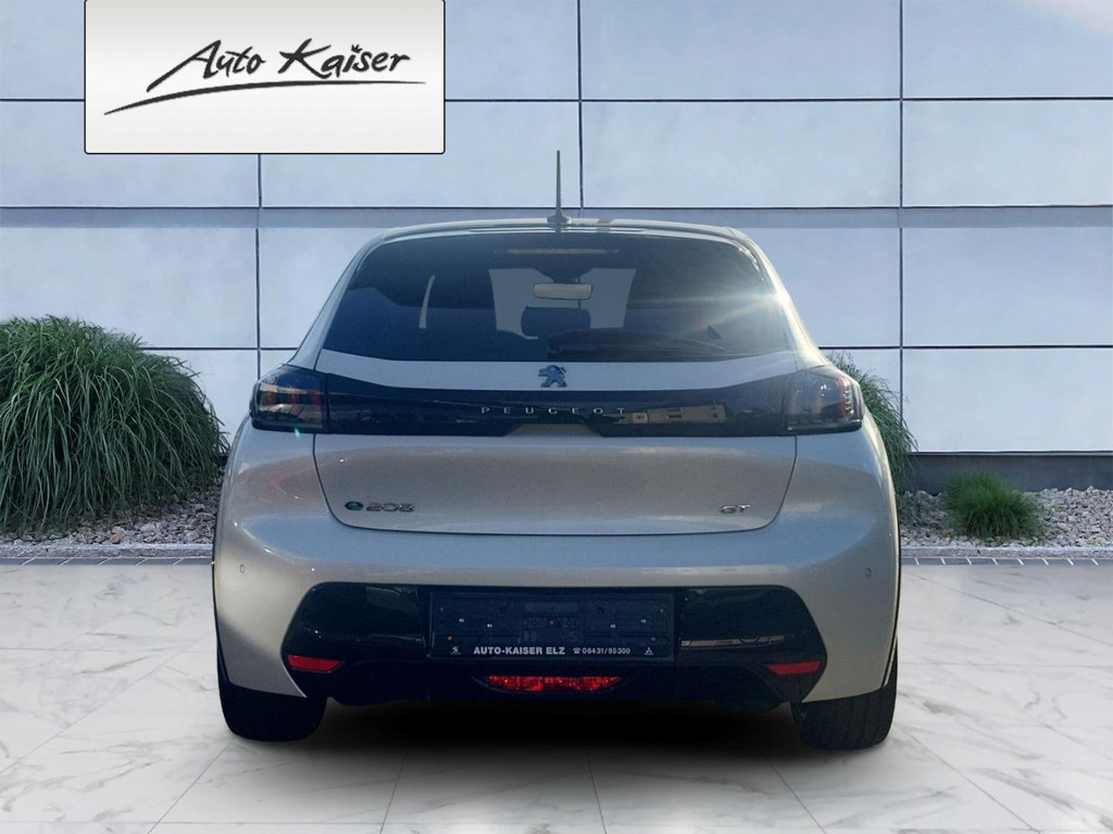 Peugeot e-208