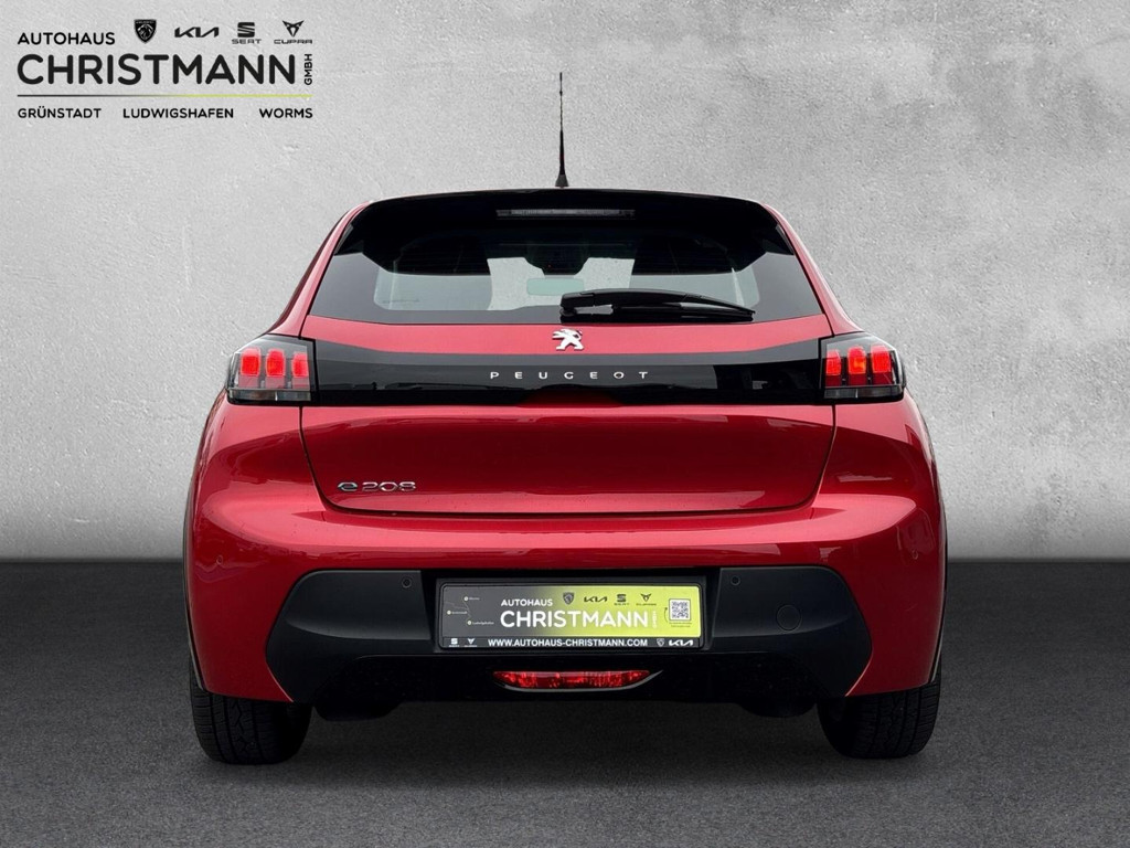 Peugeot e-208