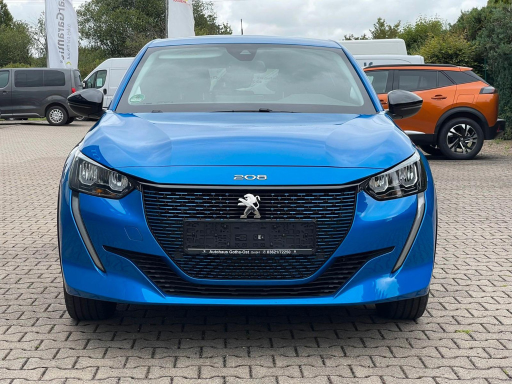 Peugeot e-208