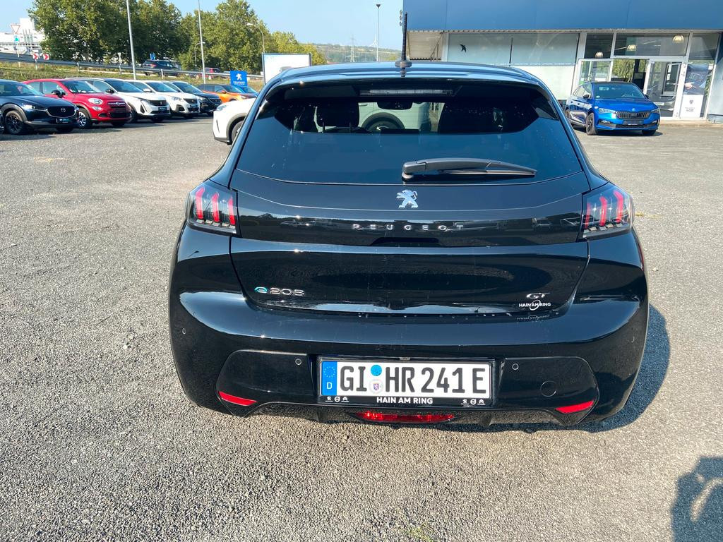 Peugeot e-208