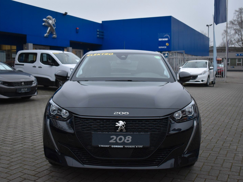 Peugeot e-208
