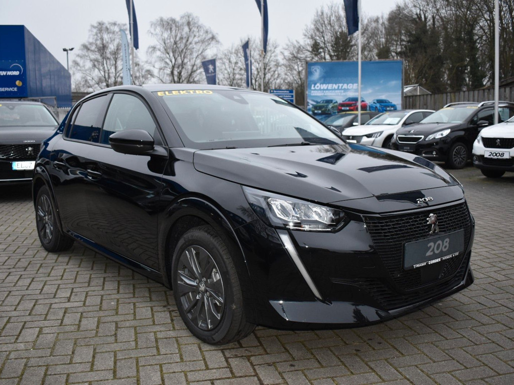 Peugeot e-208