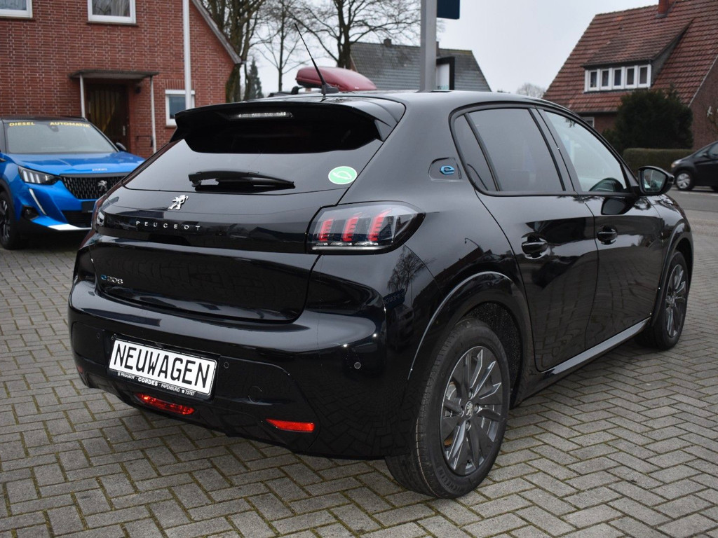 Peugeot e-208