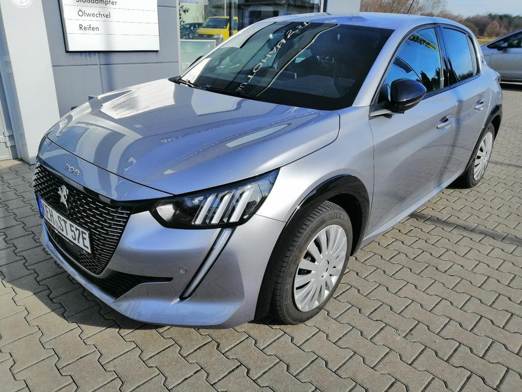 Peugeot e-208