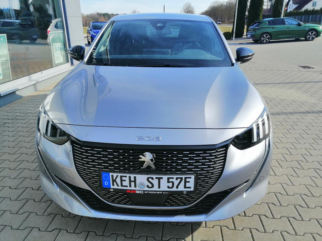 Peugeot e-208