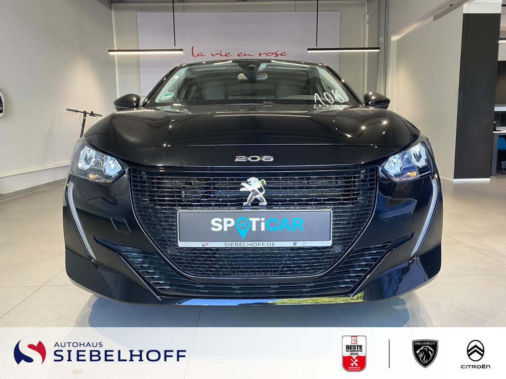 Peugeot e-208