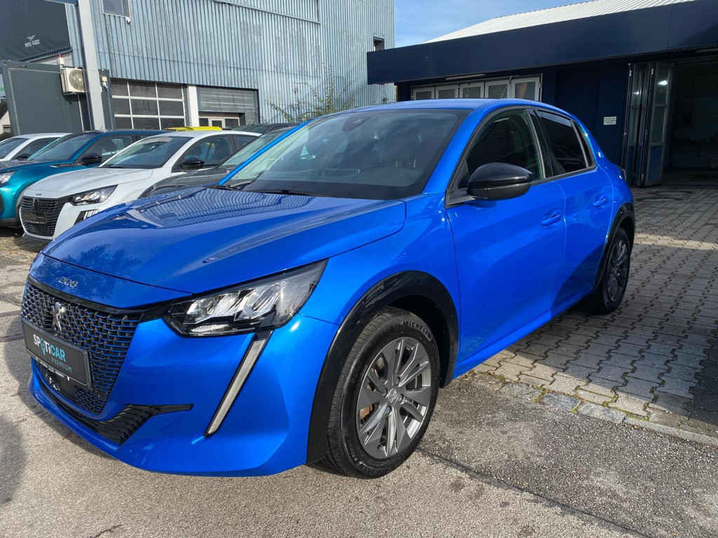 Peugeot e-208