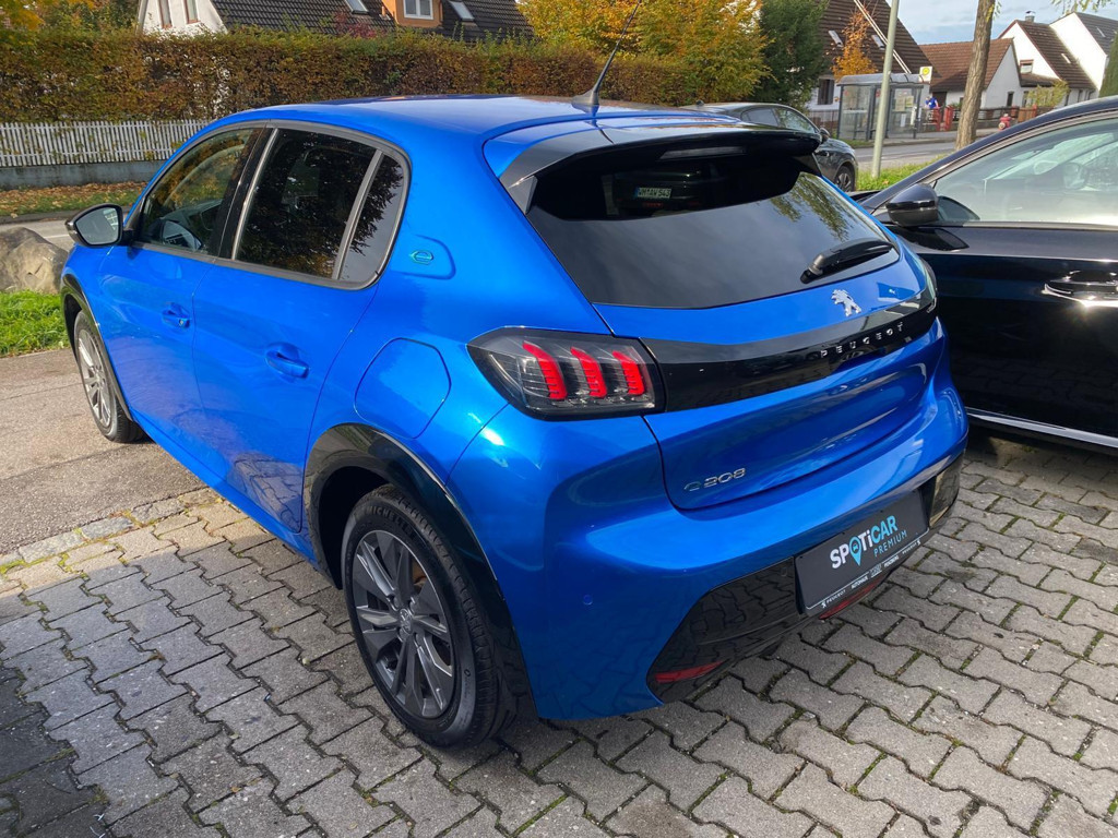 Peugeot e-208