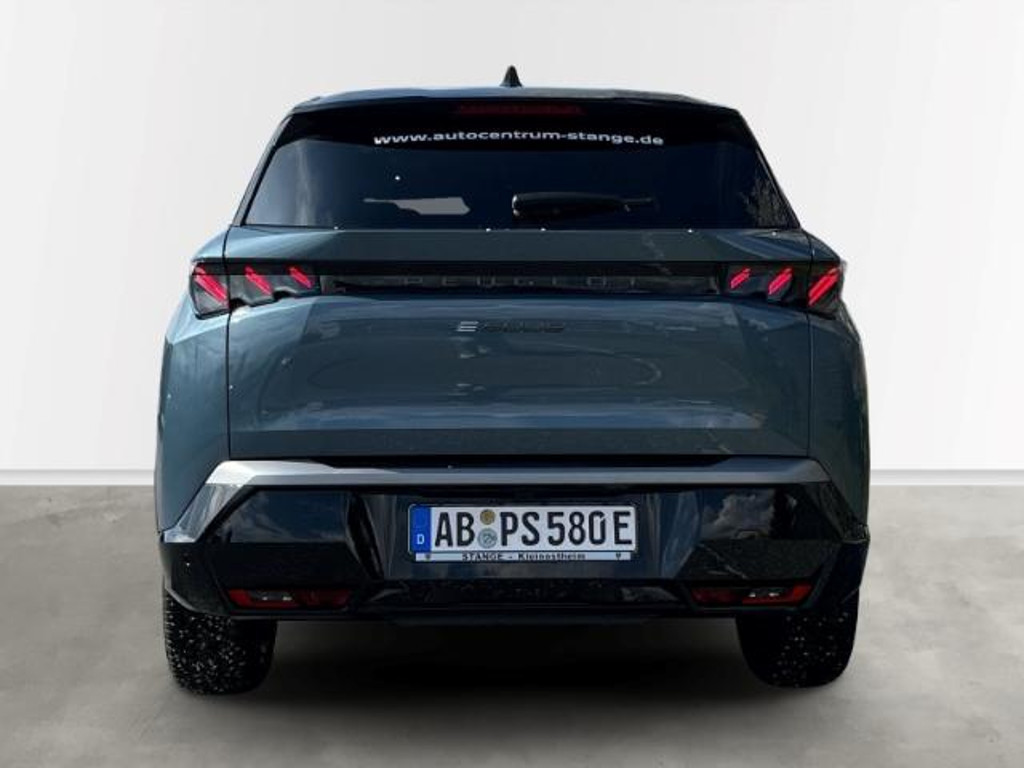 Peugeot E-5008