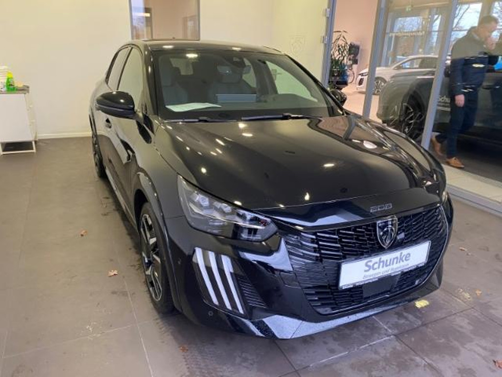 Peugeot e-208