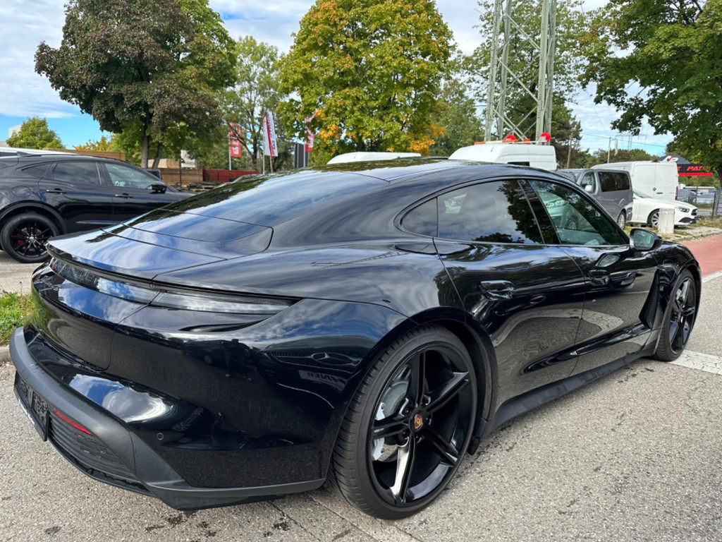 Porsche Taycan
