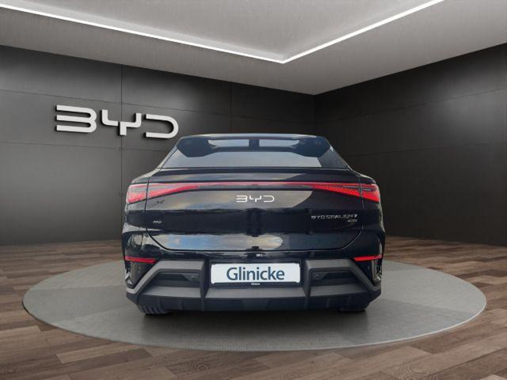 BYD Sealion 7