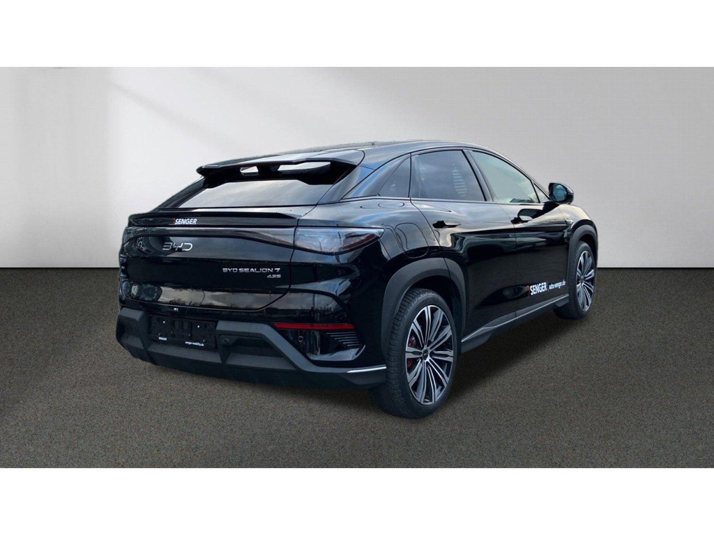 BYD Sealion 7