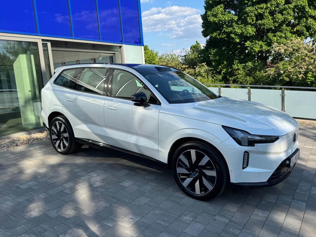 Volvo EX90