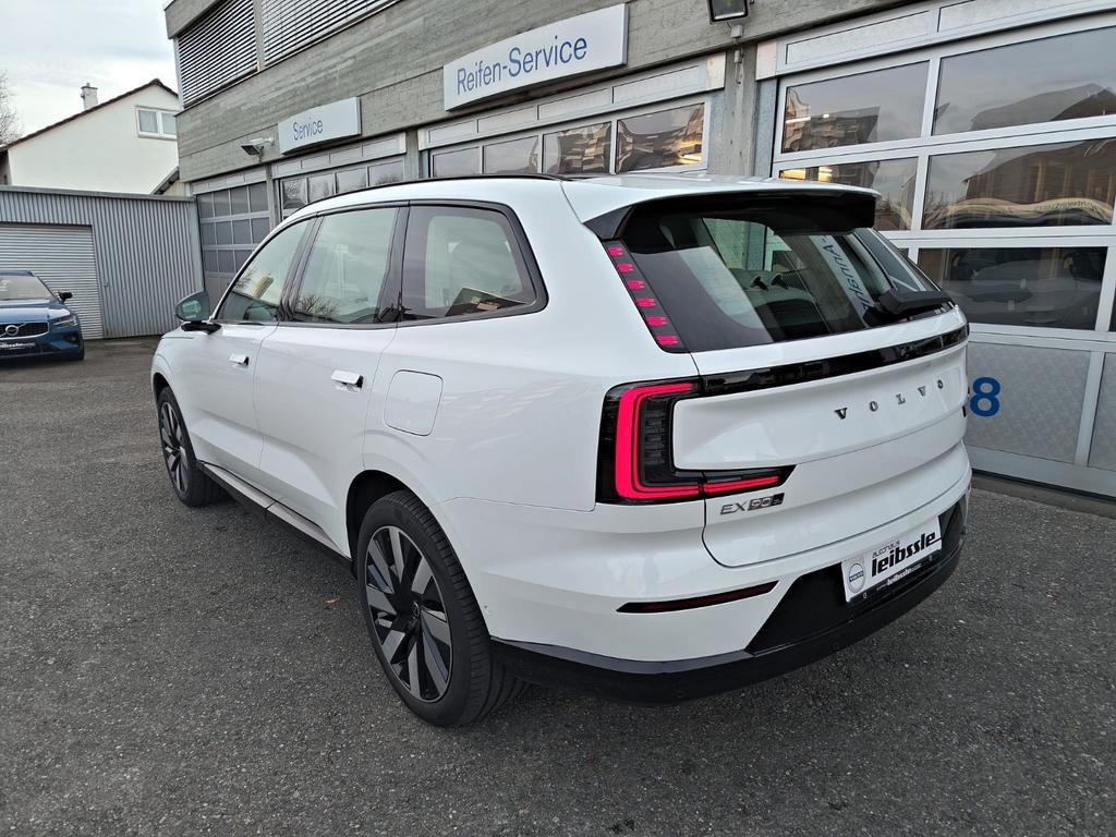 Volvo EX90