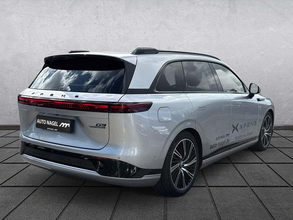 Xpeng G9