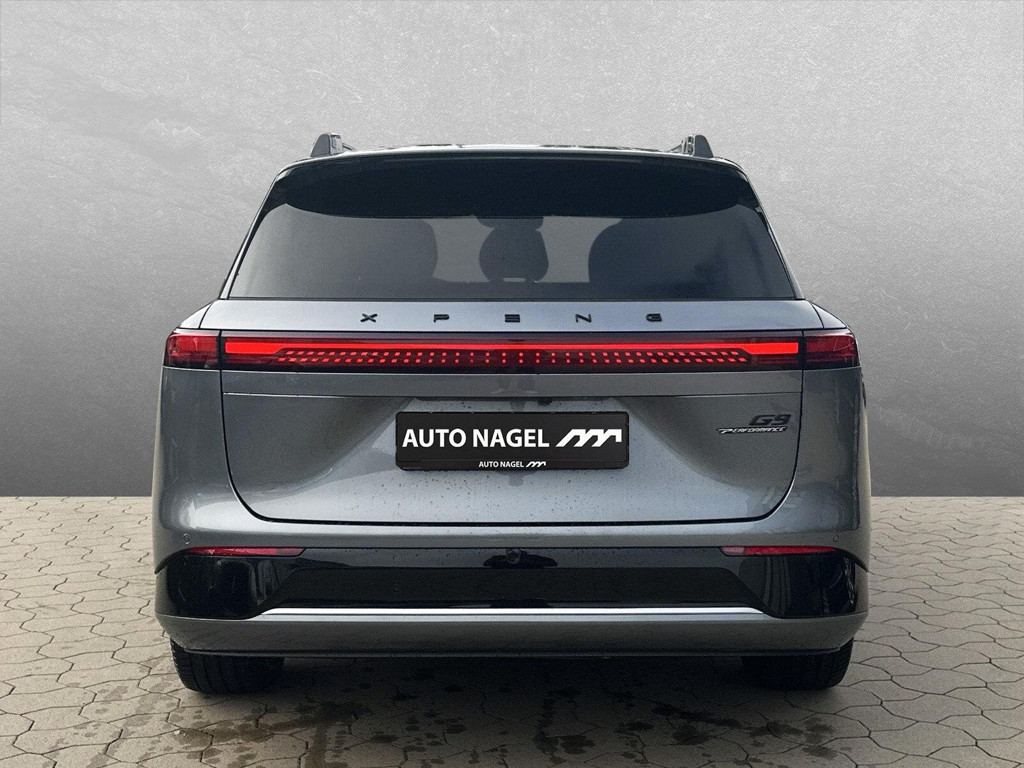 Xpeng G9