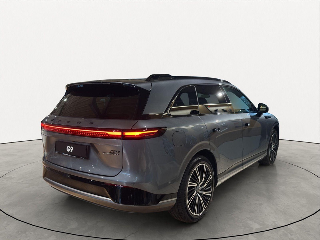 Xpeng G9
