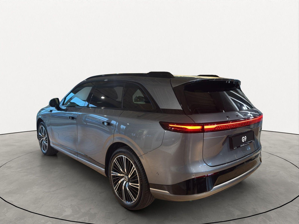 Xpeng G9