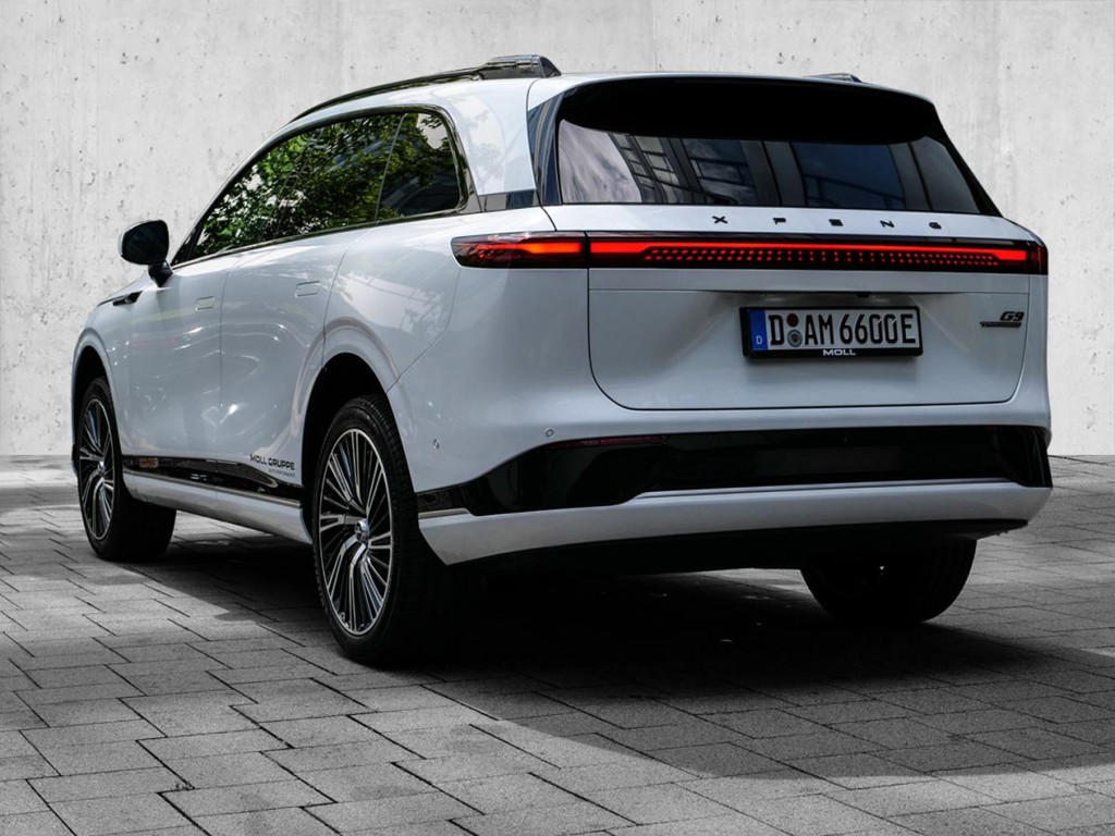 Xpeng G9
