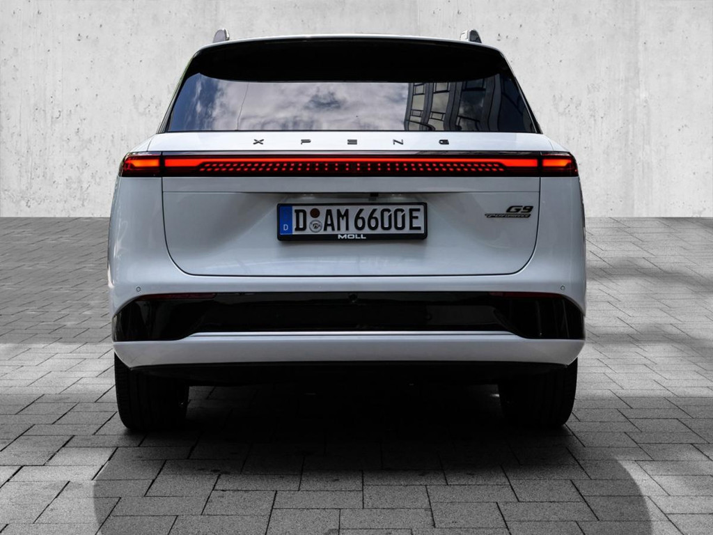 Xpeng G9