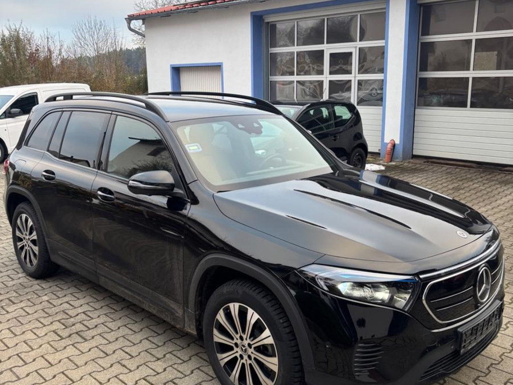 Mercedes-Benz EQB