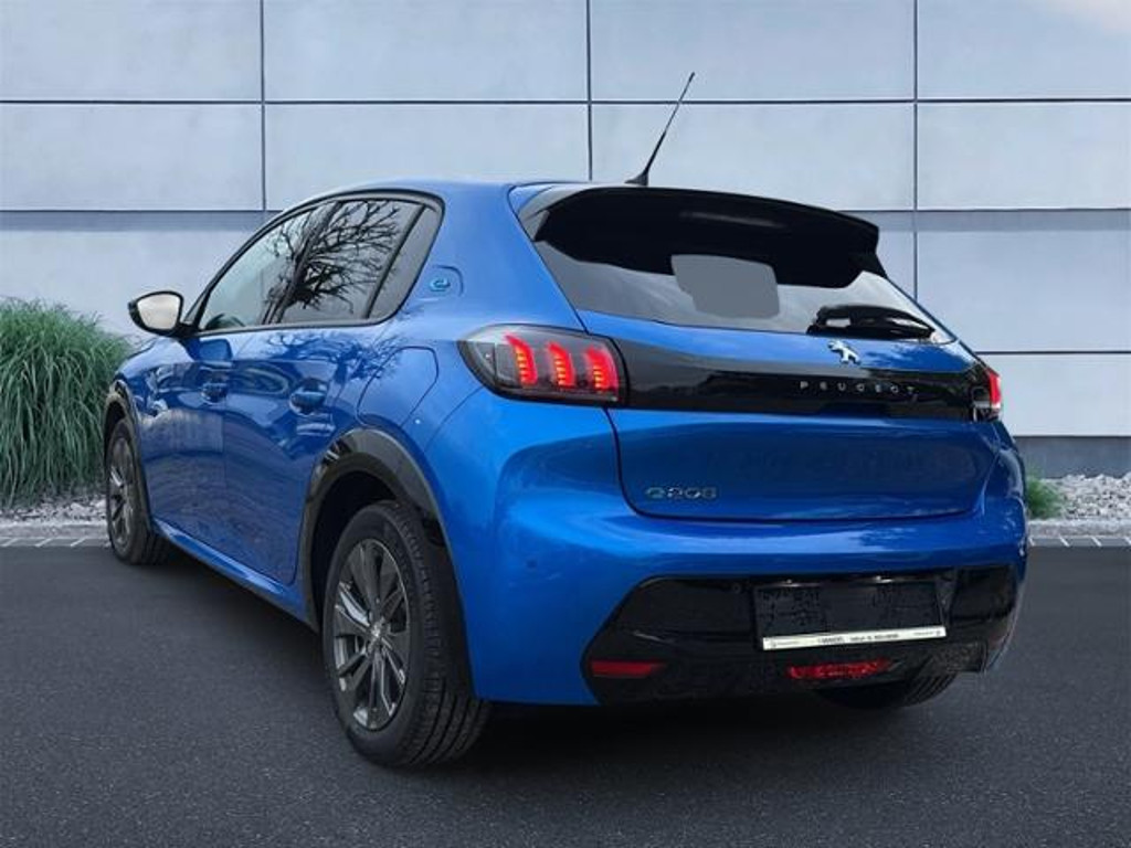 Peugeot e-208
