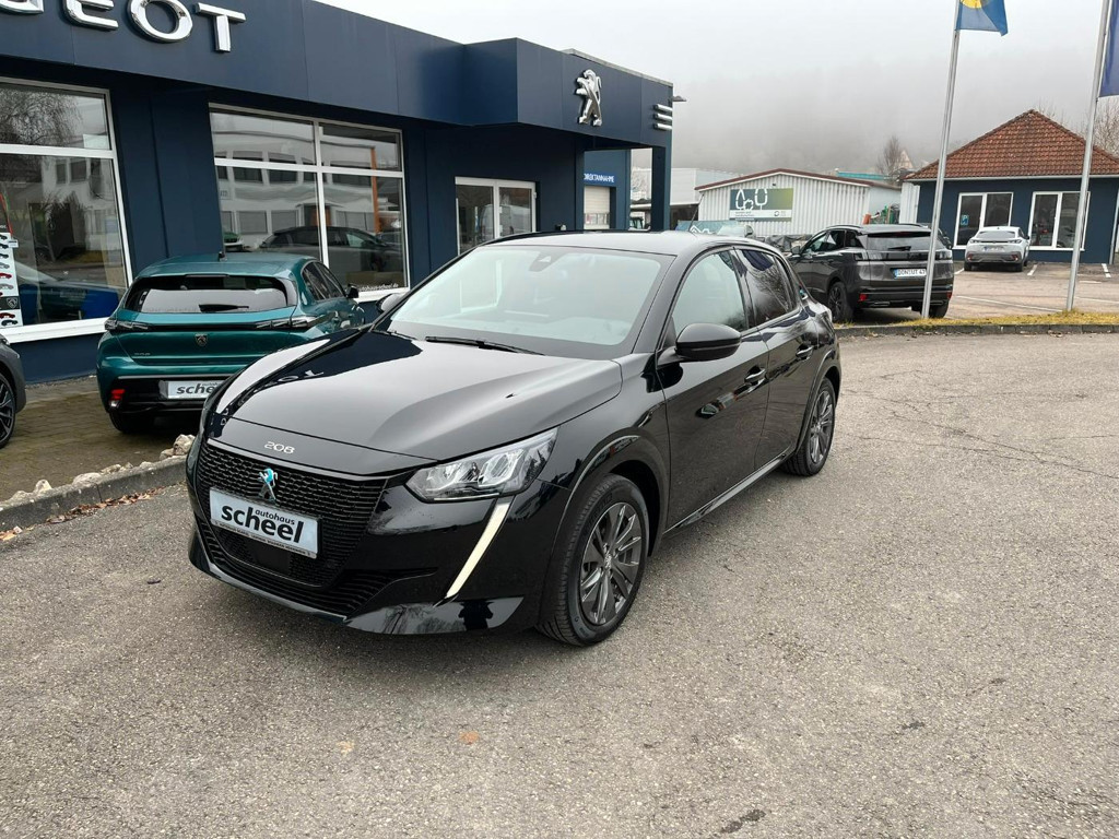 Peugeot e-208