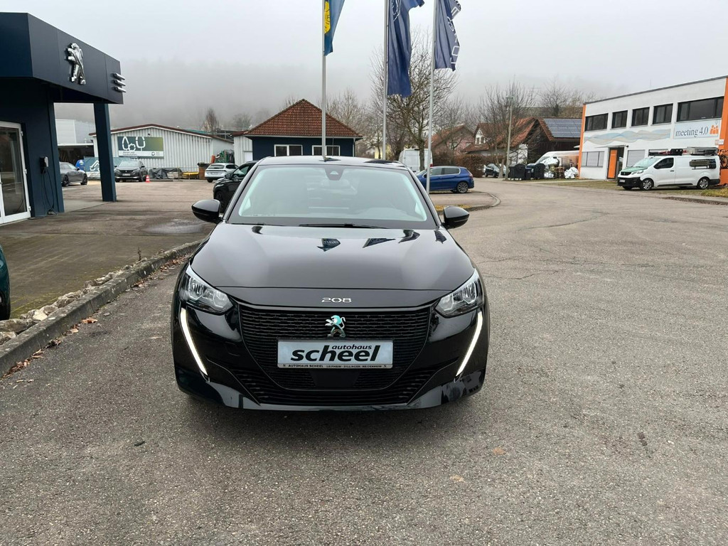 Peugeot e-208