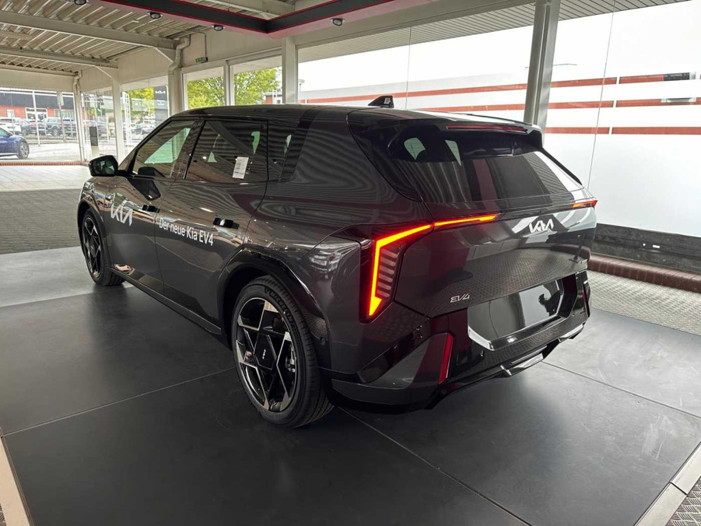 Kia EV4