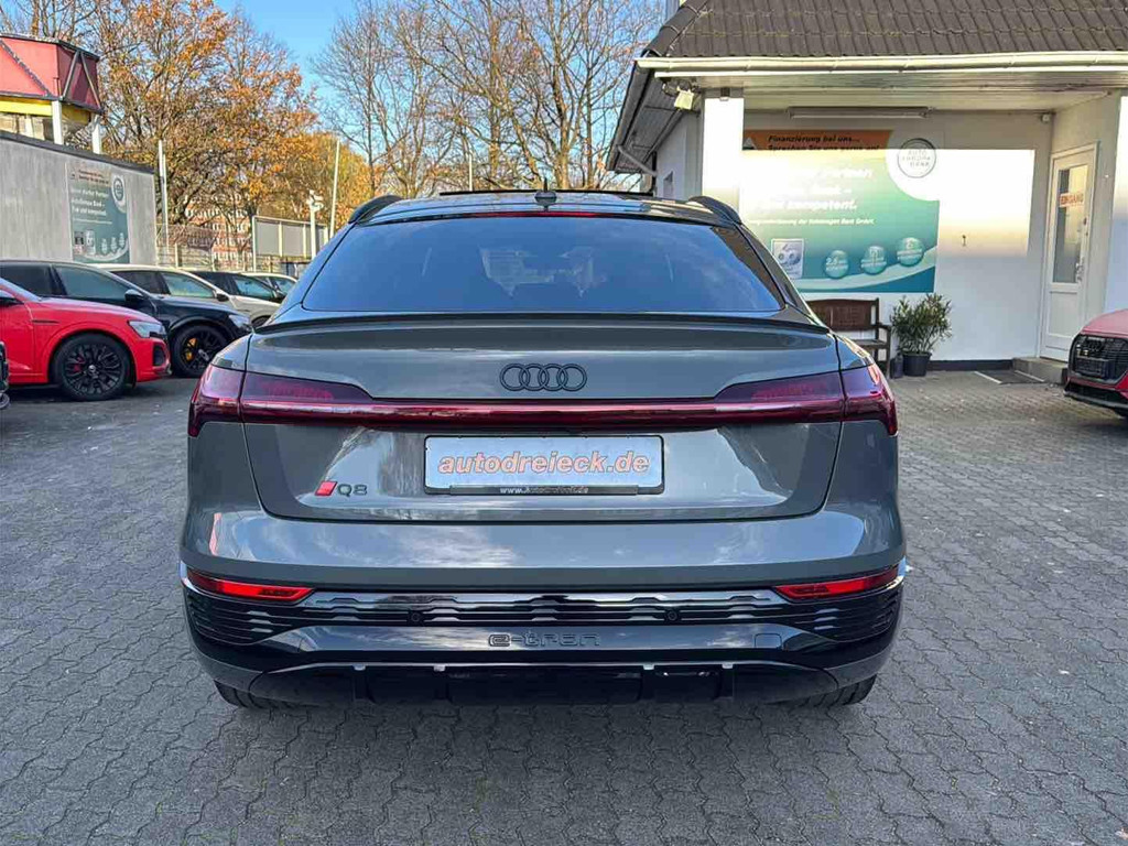 Audi Q8 e-tron