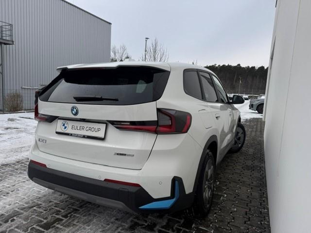 BMW iX1