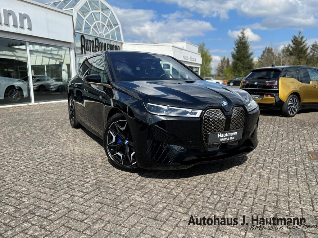 BMW iX