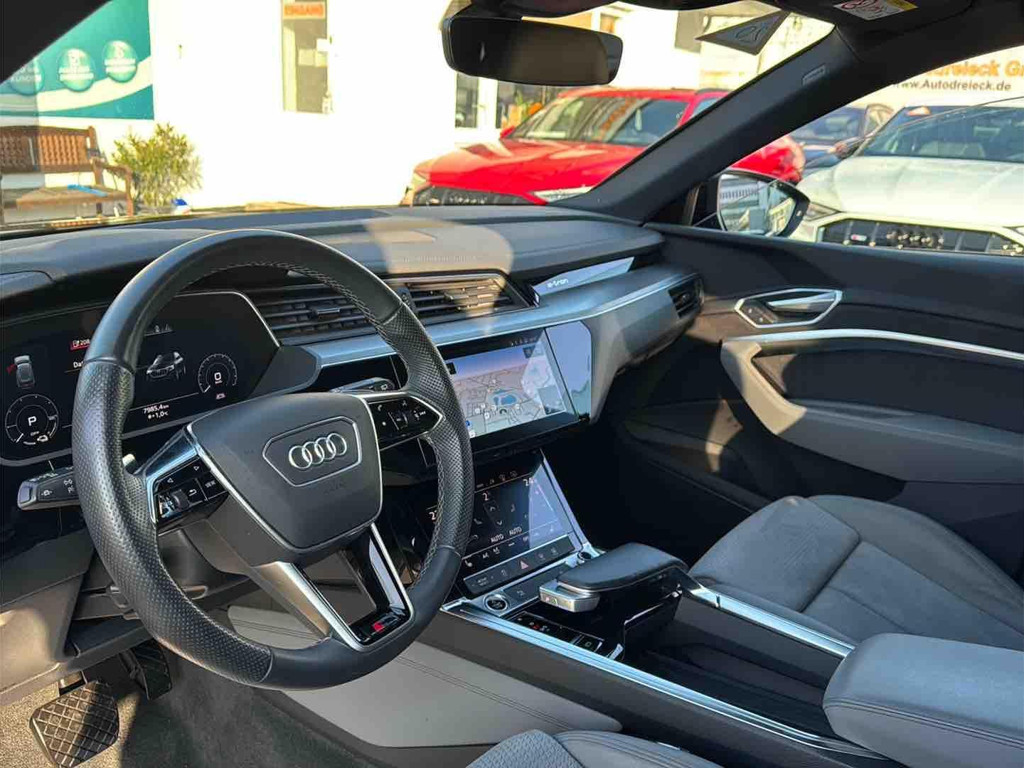 Audi e-tron