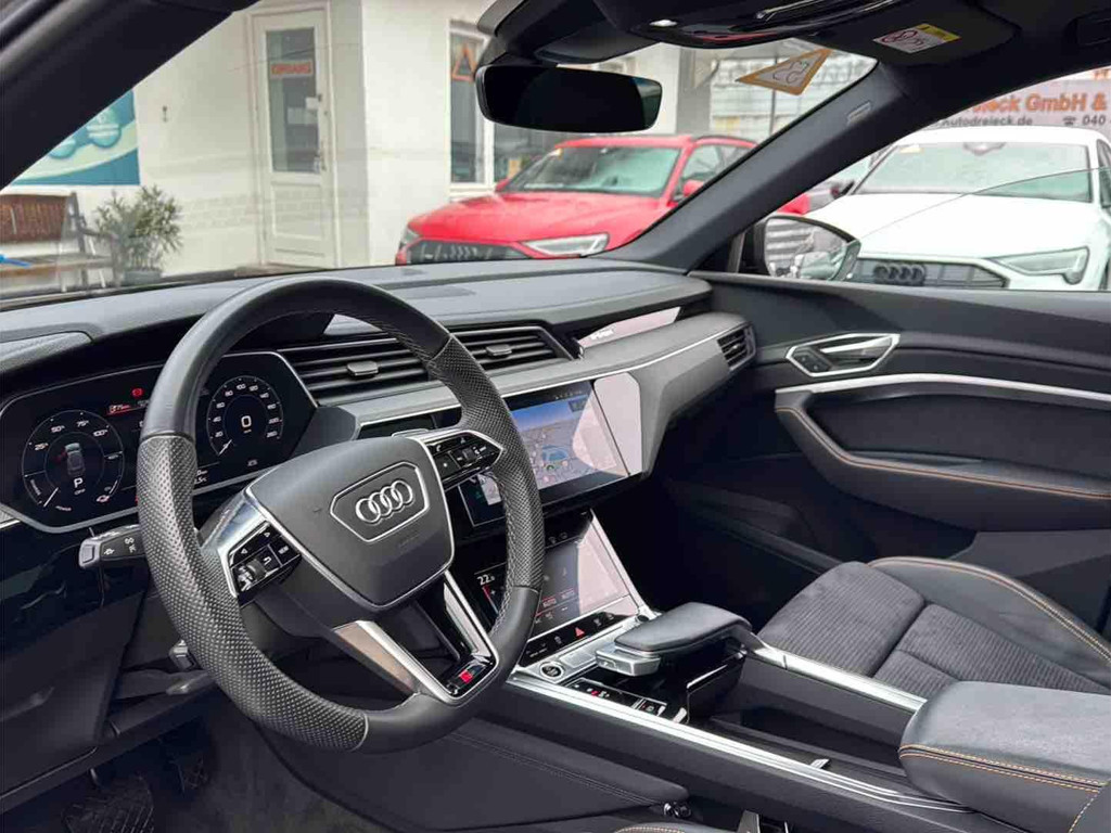 Audi e-tron
