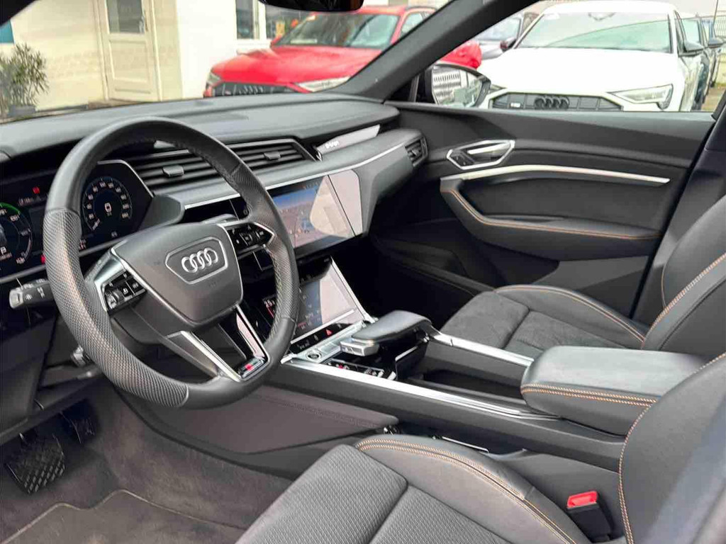 Audi e-tron