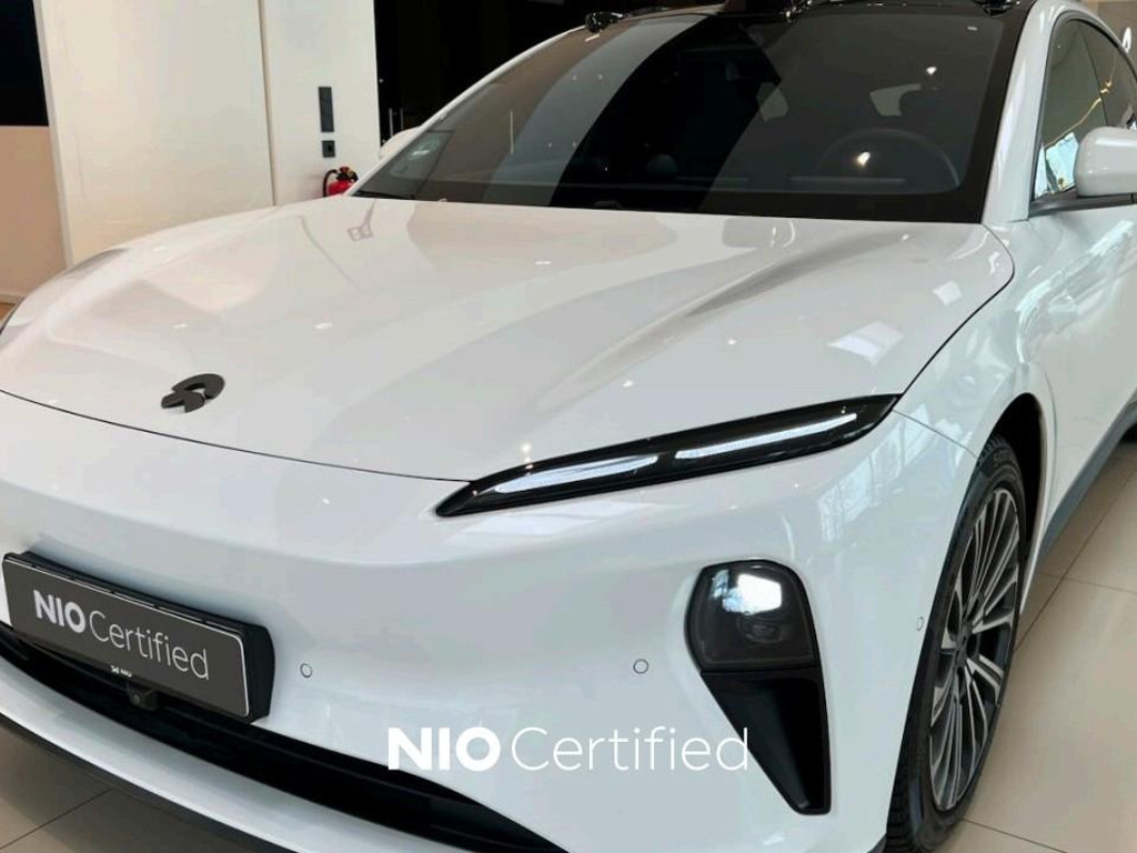 NIO ET5