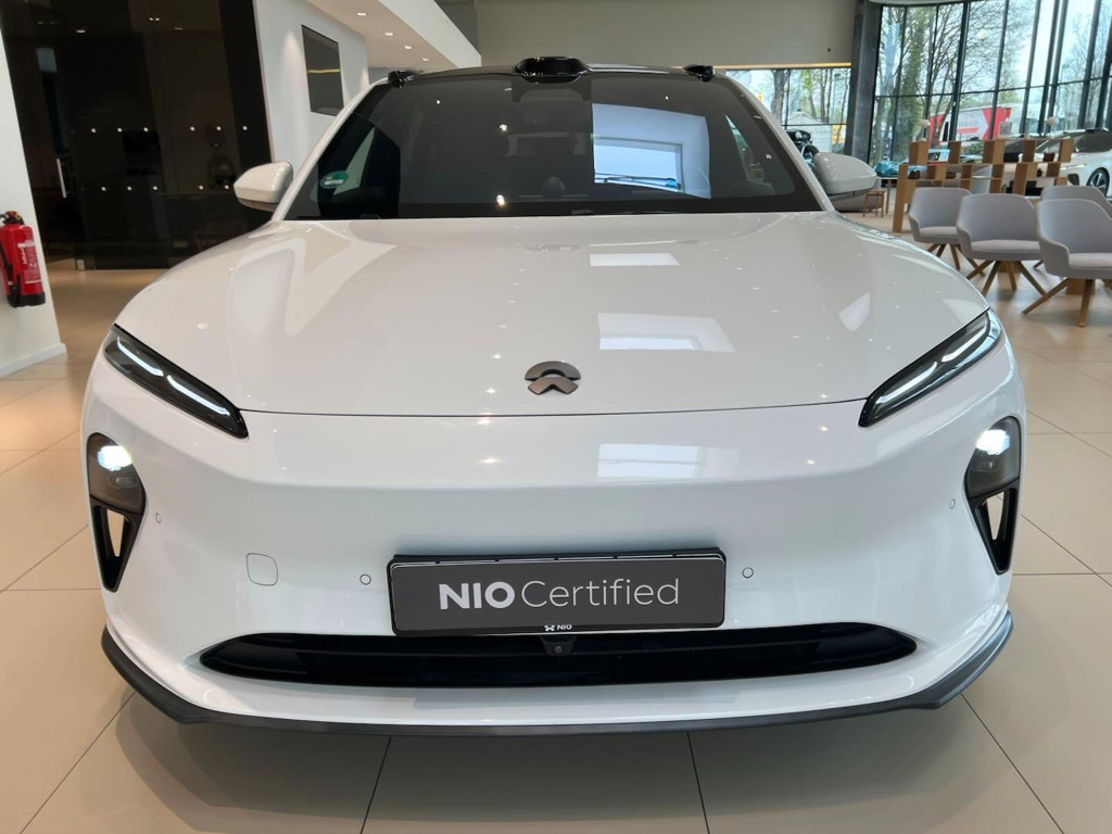 NIO ET5
