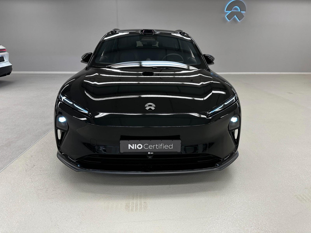 NIO ET5