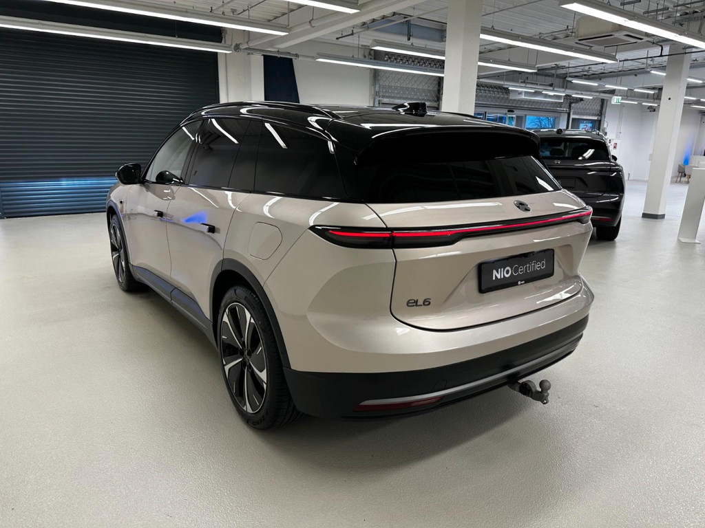 NIO EL6
