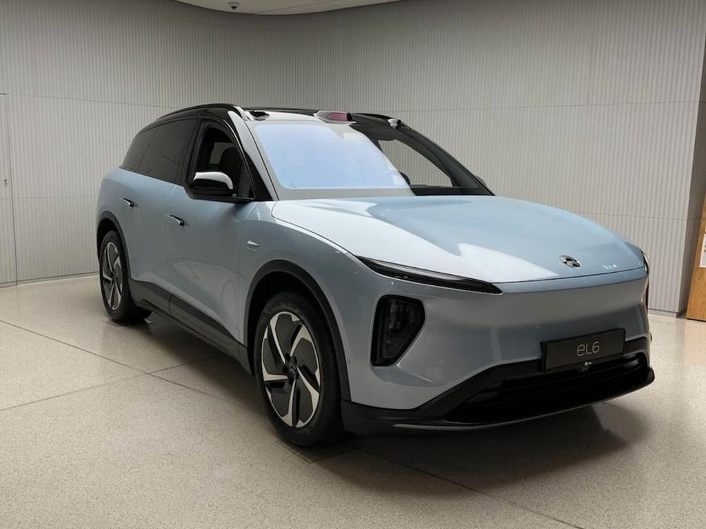 NIO EL6
