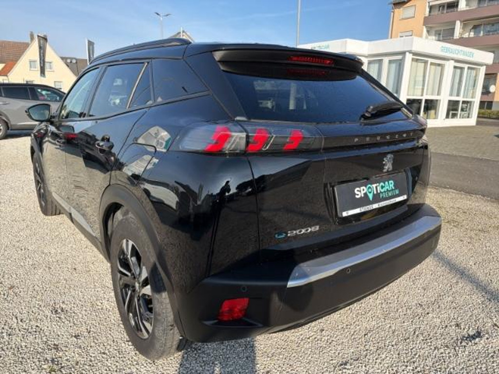Peugeot e-2008