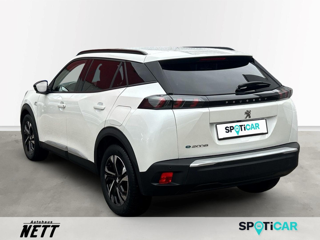 Peugeot e-2008
