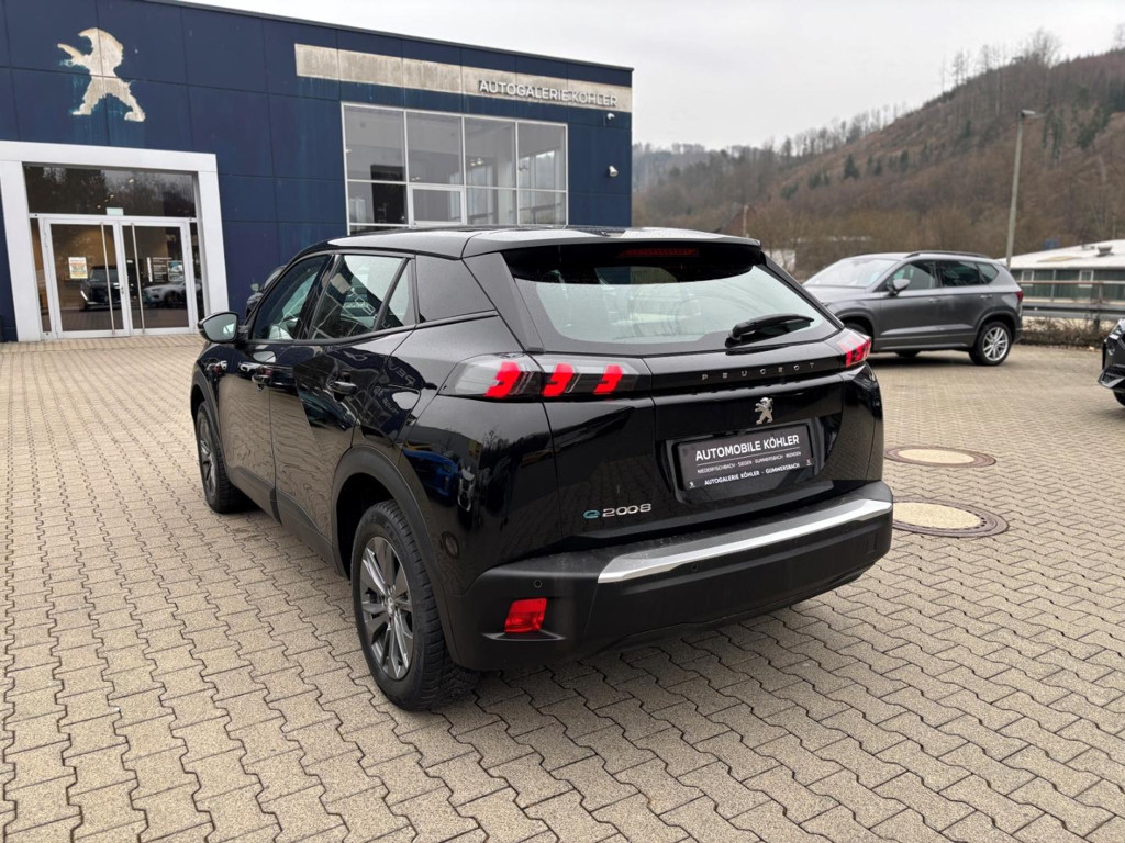 Peugeot e-2008