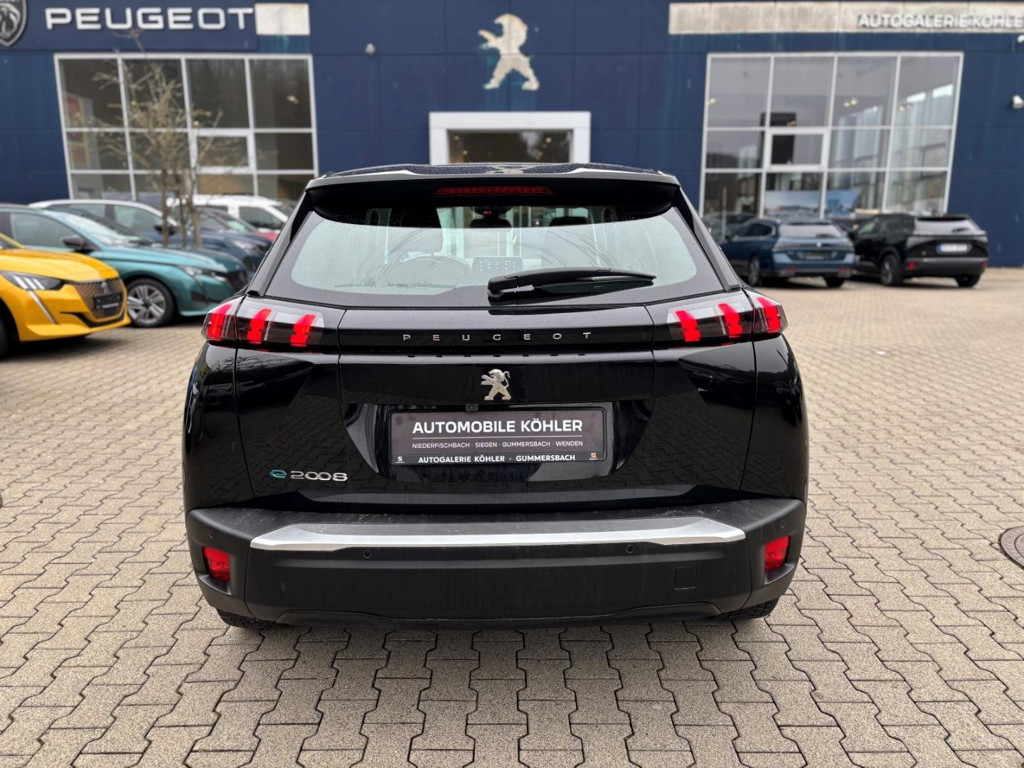 Peugeot e-2008