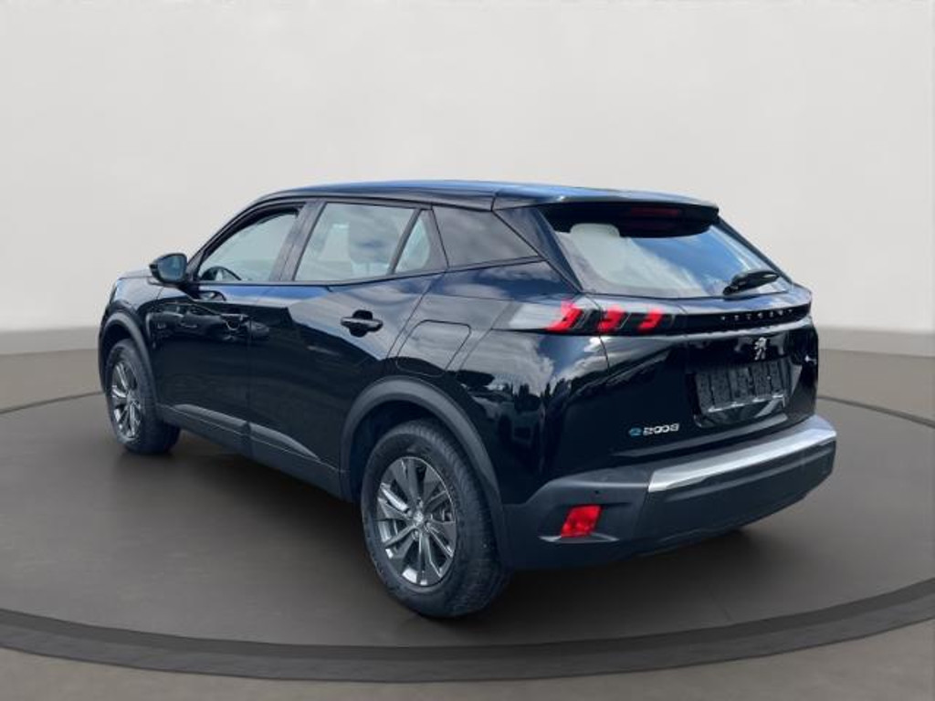 Peugeot e-2008