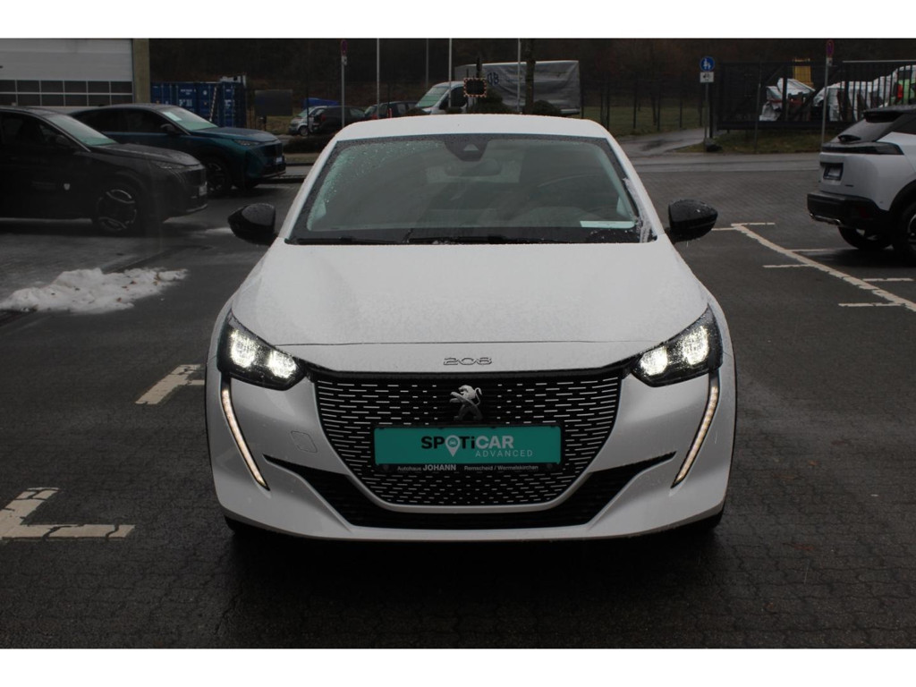 Peugeot e-208