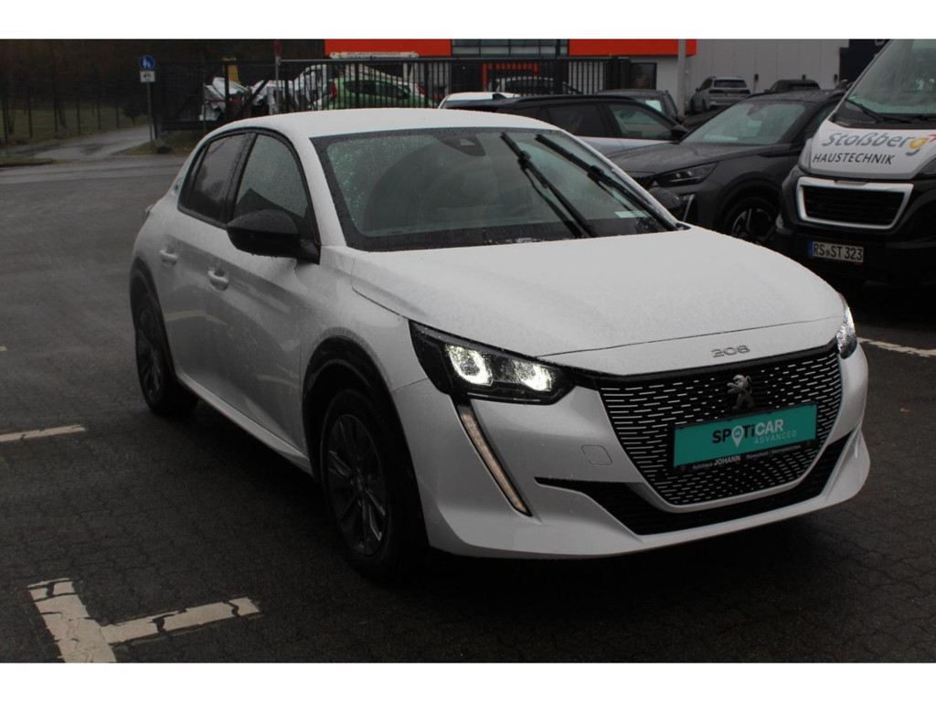 Peugeot e-208
